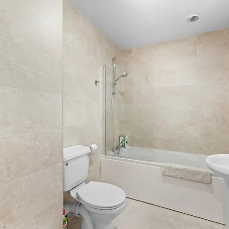 2 Bedroom Spacious Luxury Penthouse, *