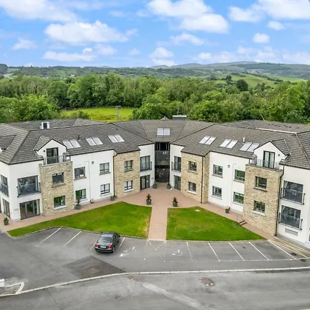 2 Bedroom Spacious Luxury Penthouse, Apartment