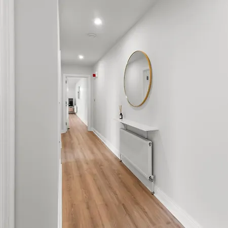 2 Bedroom Spacious Luxury Penthouse, Apartment Donegal Town